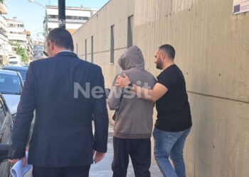 Τρίκαλα: Ποινική δίωξη για ανθρωποκτονία από πρόθεση σε ήρεμη ψυχική κατάσταση στον 86χρονο αδελφοκτόνο
