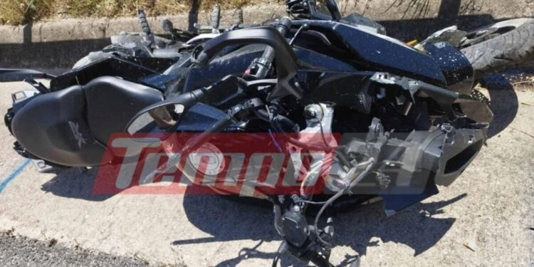 Θρήνος στην Πάτρα: Νεκροί πατέρας και γιος σε τροχαίο με μηχανή