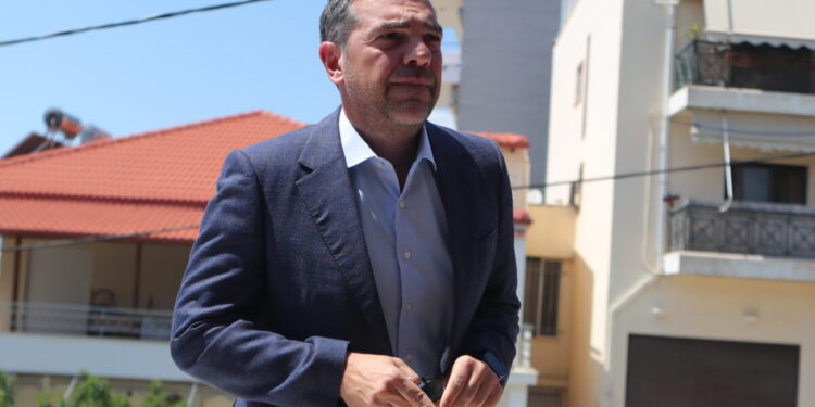 Κηδεία Νάσου Αθανασίου: Το τελευταίο «αντίο» στον δημοσιογράφο