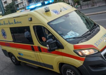 Σπάτα: Νεκρή πεζή που παρασύρθηκε από αυτοκίνητο