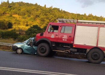 Σπάρτη: Νεκροί δύο ηλικιωμένοι μετά από μετωπική σύγκρουση αυτοκινήτου με πυροσβεστικό