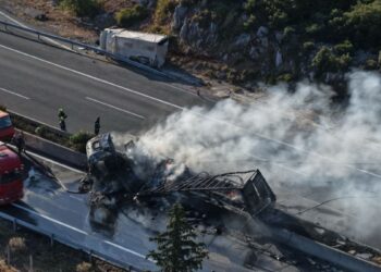 Τροχαίο στη Φθιώτιδα: Κανονικά η κυκλοφορία στην ΕΟ Αθηνών – Λαμίας στο ρεύμα προς Θεσσαλονίκη, μετ’ εμποδίων στο ρεύμα προς Αθήνα